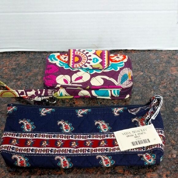 Vera Bradley  Cosmetic Case  and Wristlet.  They are both excellent condition. - Picture 1 of 10